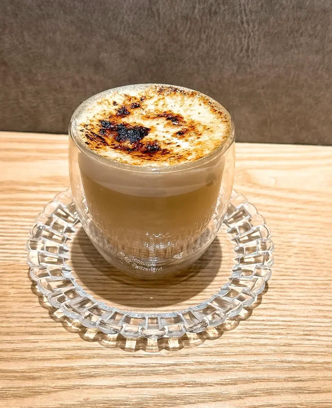 ブリュレホットラテ