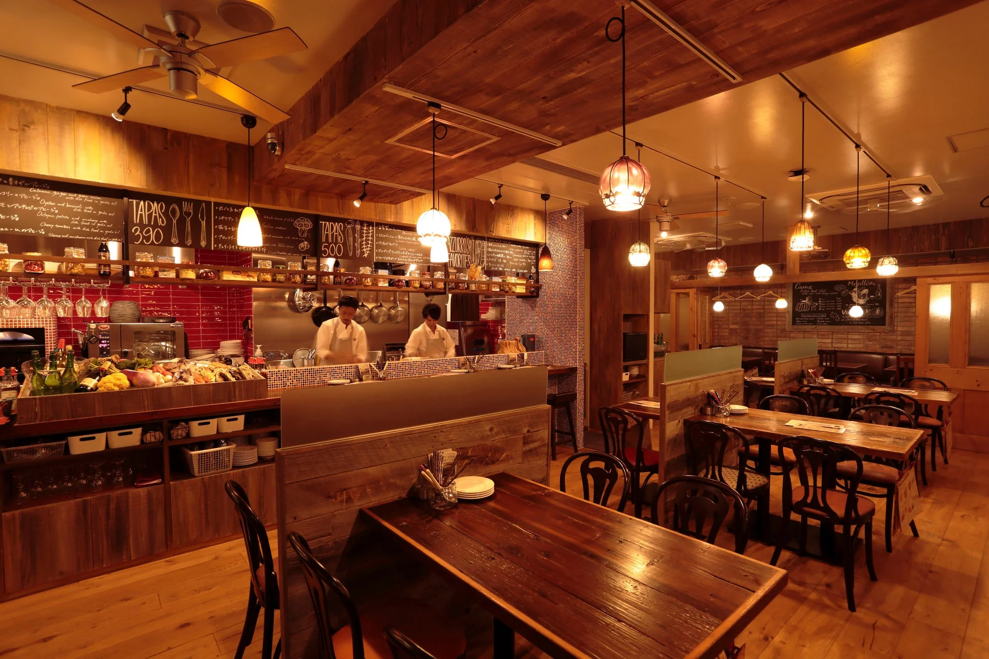 Azzurro520 柏店 内観