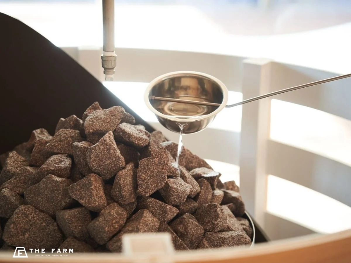 サウナでのロウリュ