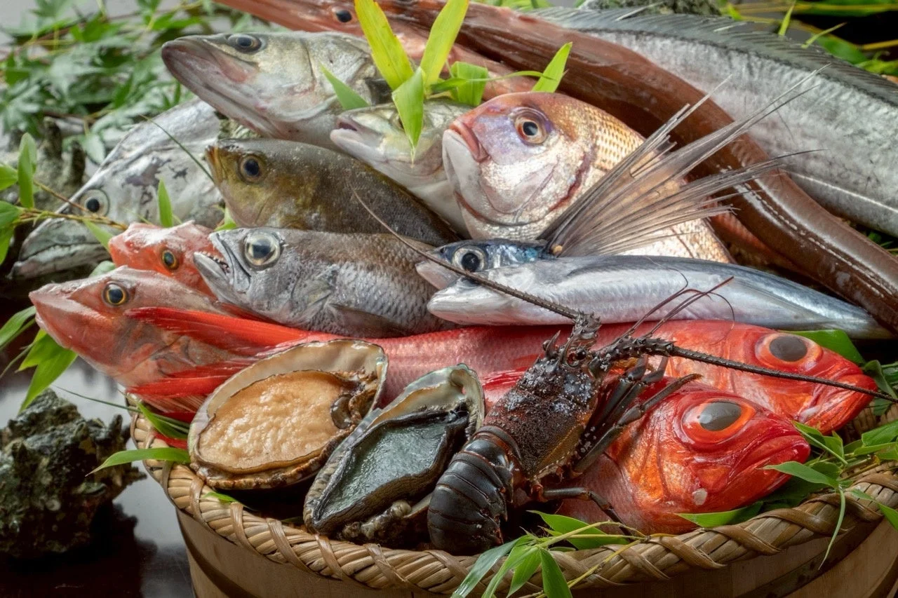 新鮮な魚介類の盛り合わせ