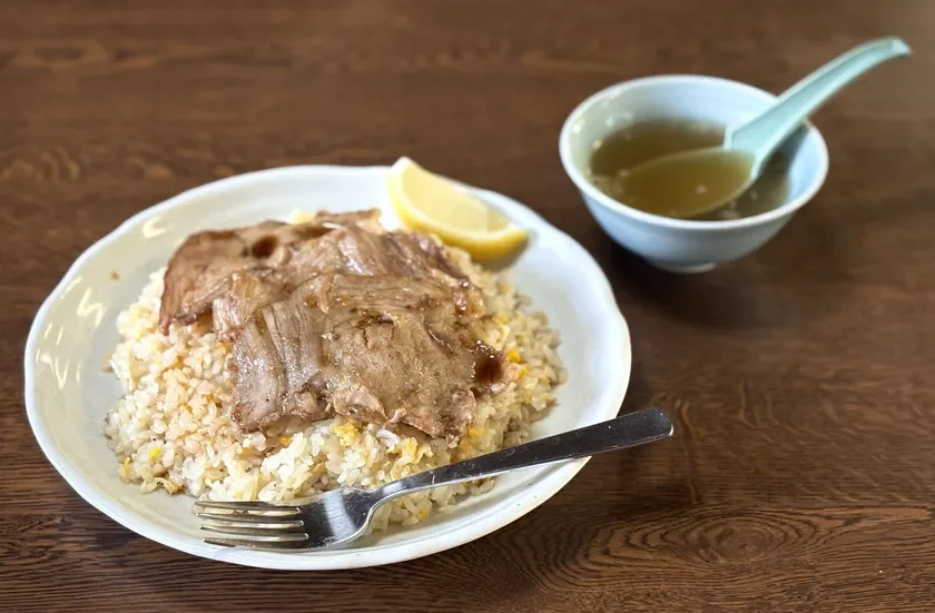 池田屋食堂のピラフ(肉付き)