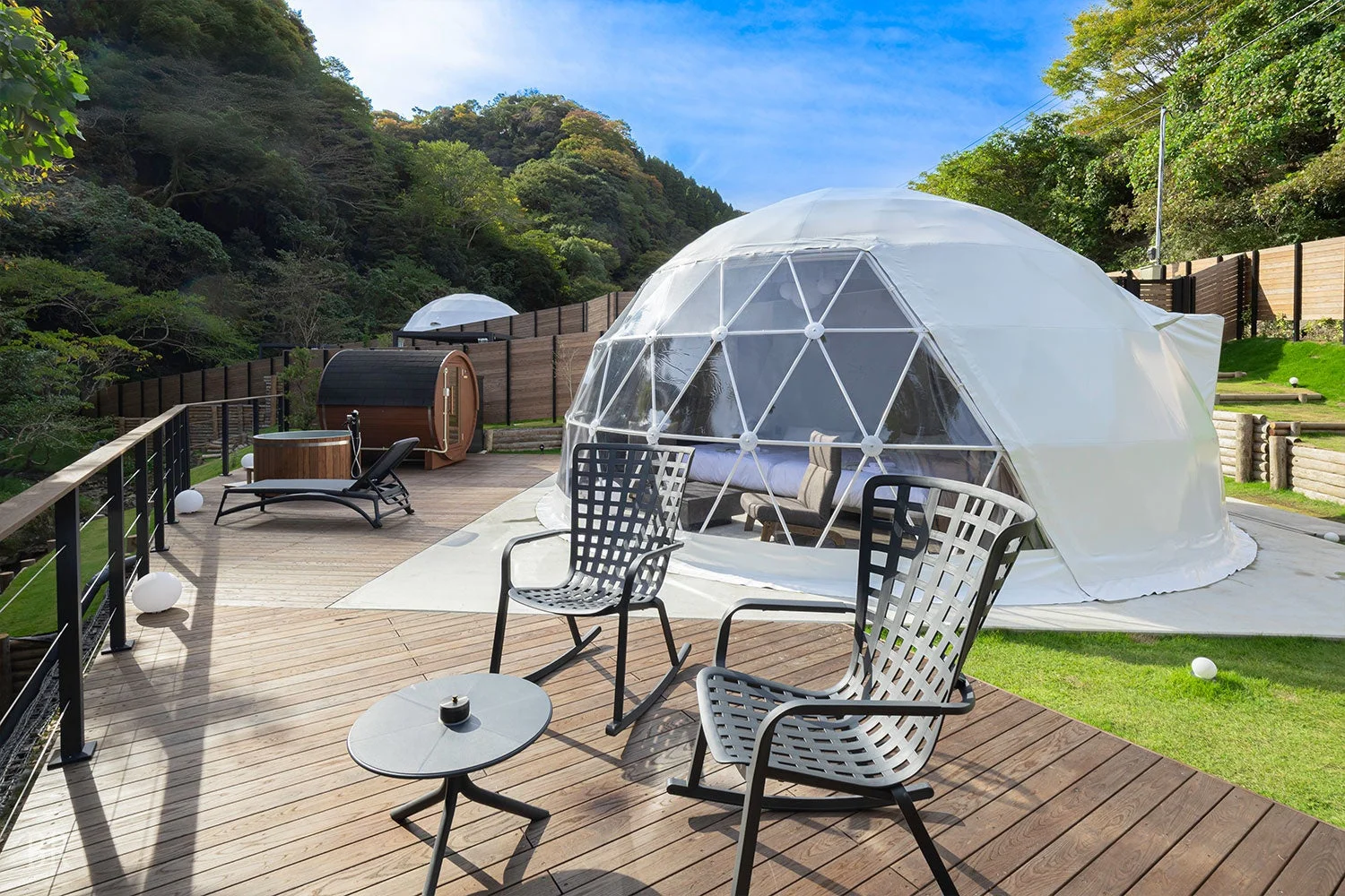 グランピング、サウナ、露天風呂