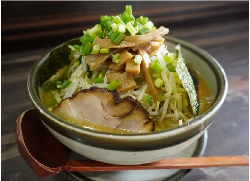 長洲屋の野菜らーめん