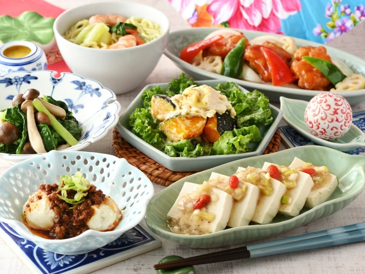 中華料理の盛り合わせ