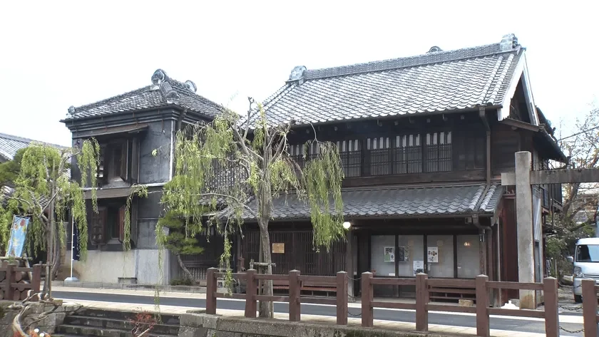 正上醤油店(県指定有形文化財)