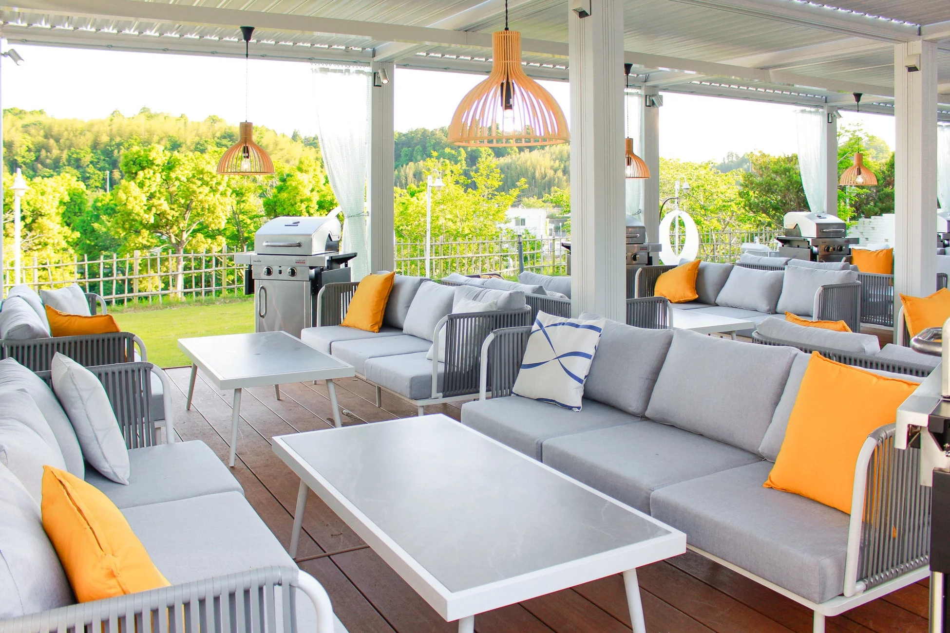 アウトドアラウンジ