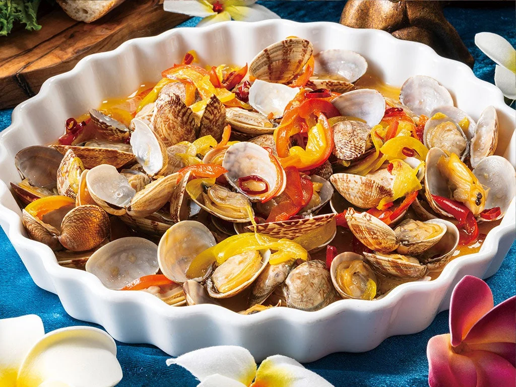 アサリとパプリカの蒸し料理